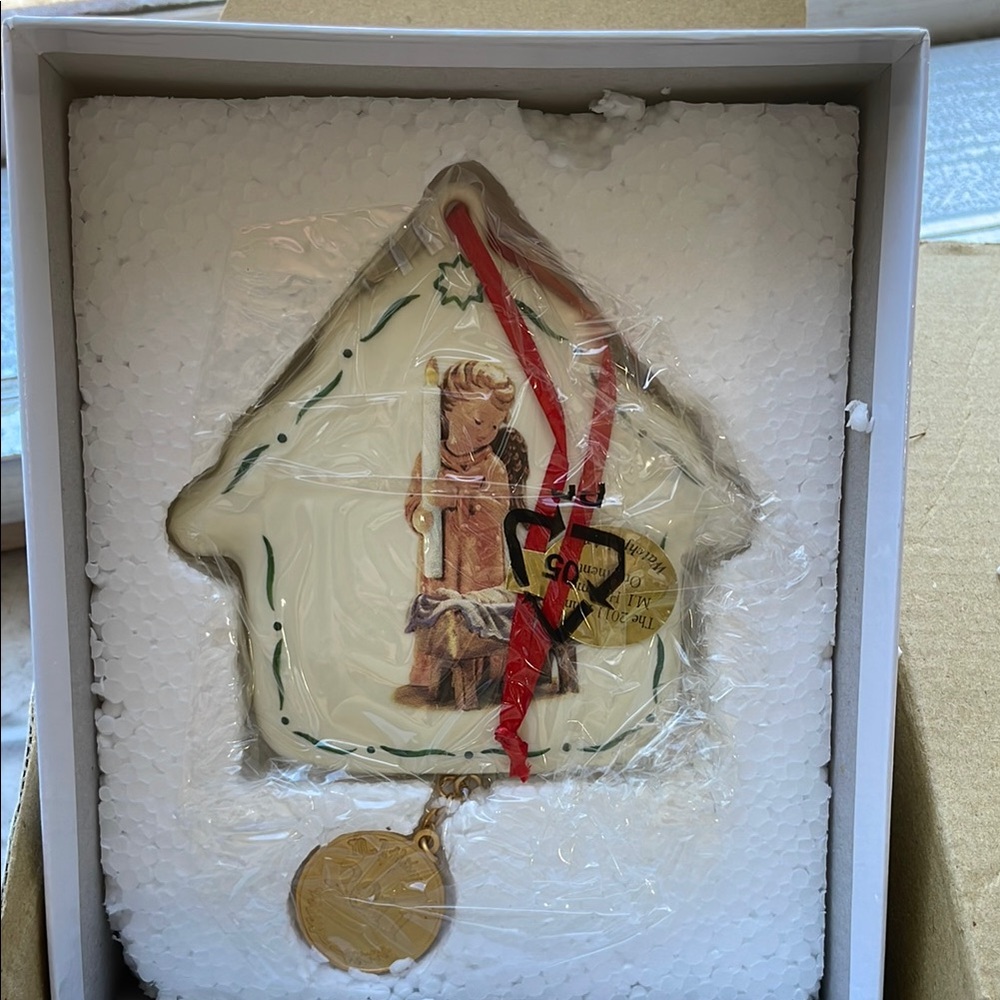 Danbury Mint Gold and Red Holiday Ornament 2011